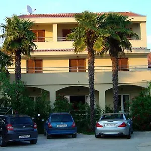 & Ana Apartament Sukošan